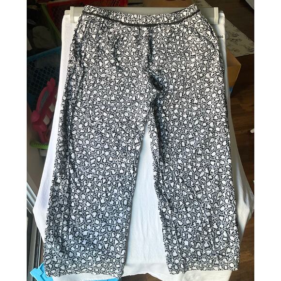 DKNY Women’s Casual Pants size XL Leopard Gray & White - Picture 8 of 8